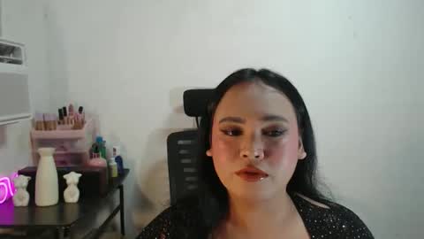 KELLY MCDOLEN online show from May 16, 2026, 2:49 pm