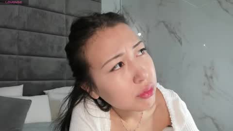 kellyy_bern online show from October 4, 2025, 12:52 am