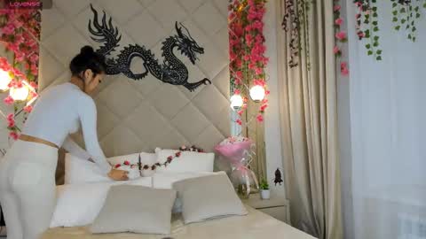 kellyy_bern online show from November 26, 2025, 1:06 am