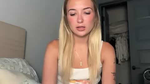 Snapshot of kelseyblu chatting on June 27, 2026, 12:15 am Kelsey Blu online show from June 27, 2026, 12:15 am