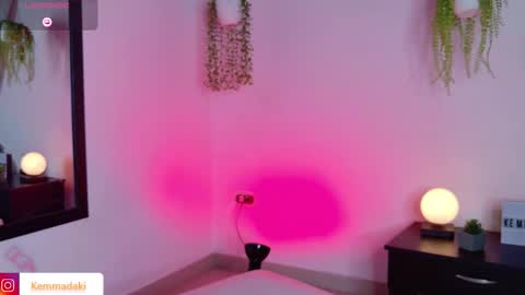 Kemma online show from November 12, 2025, 8:41 pm