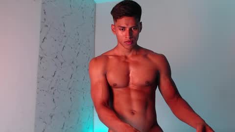 ken__owensx online show from May 19, 2026, 6:58 pm