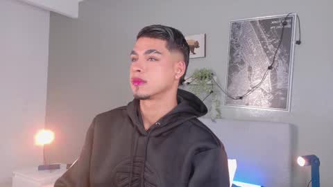   online show from September 17, 2025, 11:34 am