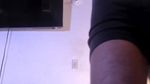 Julian Rivera   online show from January 10, 2025, 1:41 pm