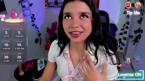 Carolina  online show from November 29, 2025, 3:48 pm