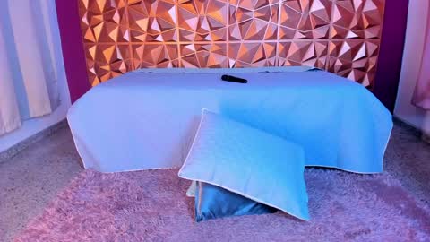 Snapshot of kendall23_ chatting on December 31, 2024, 5:11 am Kendall online show from December 31, 2024, 5:11 am