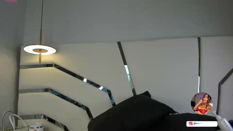 kendall_evanss_ online show from March 27, 2026, 7:57 pm