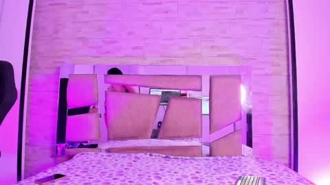 kendall online show from April 16, 2026, 11:44 am