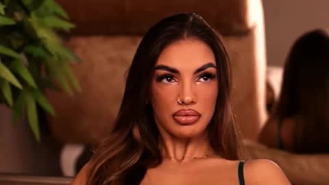 Kendal online show from October 4, 2025, 7:01 pm