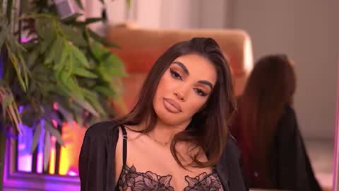 Kendal online show from December 15, 2025, 8:57 pm