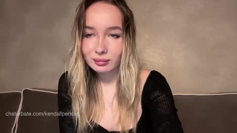 Kendall online show from December 5, 2025, 8:38 pm