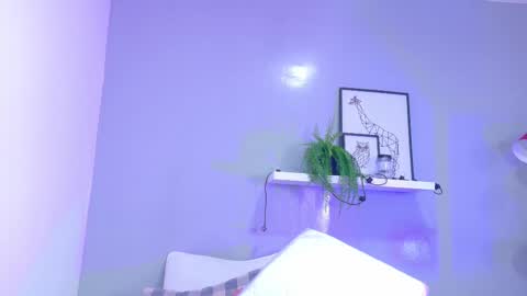   online show from October 17, 2025, 10:07 am