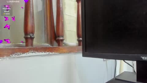 Snapshot of kendra_london chatting on November 17, 2025, 10:54 am Kendra London online show from November 17, 2025, 10:54 am