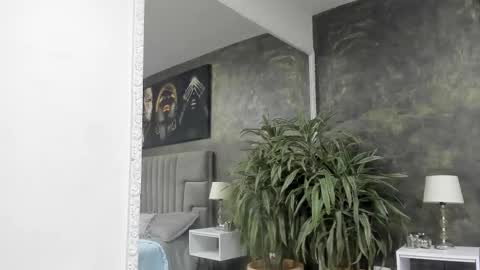 Snapshot of kendra_london chatting on December 21, 2025, 1:07 pm Kendra London online show from December 21, 2025, 1:07 pm