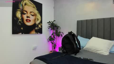 Snapshot of kendra_london chatting on January 14, 2026, 11:05 am Kendra London online show from January 14, 2026, 11:05 am