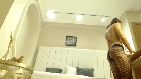 kendra_lux1 online show from September 30, 2025, 1:38 pm