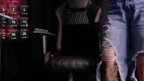kendra_moretti2 online show from July 14, 2026, 3:00 am