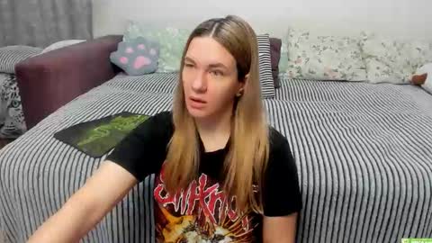 Kendra online show from December 22, 2025, 1:02 am