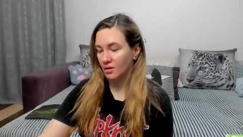 Kendra online show from April 9, 2026, 11:43 pm