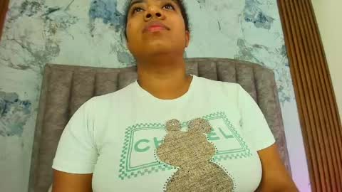 Mamasita online show from April 13, 2026, 2:22 pm