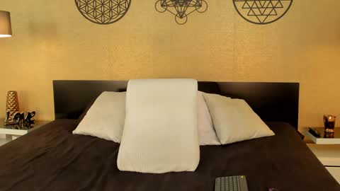 KENDRA online show from January 16, 2025, 10:34 pm