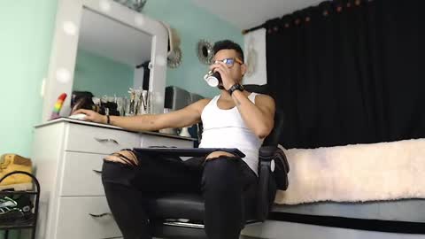 Snapshot of kenfenty chatting on February 6, 2025, 11:37 pm Chriss Morales online show from February 6, 2025, 11:37 pm