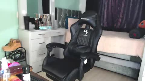 Snapshot of kenfenty chatting on February 9, 2025, 7:19 pm Chriss Morales online show from February 9, 2025, 7:19 pm