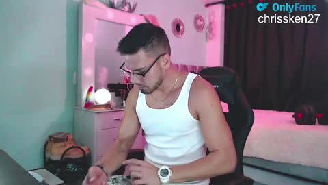 Snapshot of kenfenty chatting on February 14, 2025, 1:56 am Chriss Morales online show from February 14, 2025, 1:56 am