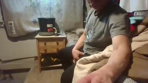 Snapshot of kenneth69h chatting on January 20, 2025, 10:51 am kenneth69h online show from January 20, 2025, 10:51 am