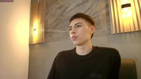 kenny_hank online show from April 21, 2026, 3:46 am