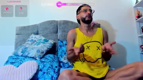 Snapshot of kenny_jackson_2025 chatting on February 17, 2026, 3:03 am kenny and Ian online show from February 17, 2026, 3:03 am