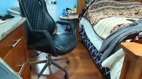 Snapshot of kent_ham chatting on April 19, 2026, 4:50 pm kent_ham online show from April 19, 2026, 4:50 pm