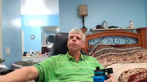 Snapshot of kent_ham chatting on April 19, 2026, 8:00 pm kent_ham online show from April 19, 2026, 8:00 pm