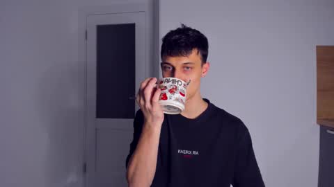 Peter     online show from November 25, 2025, 9:26 pm