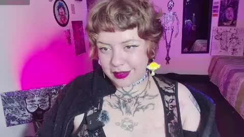 Kenzie online show from May 31, 2026, 5:26 am