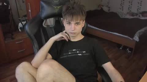 Snapshot of keorinav chatting on March 18, 2026, 3:37 pm Looking for a moderator I PVT IS OPEN online show from March 18, 2026, 3:37 pm