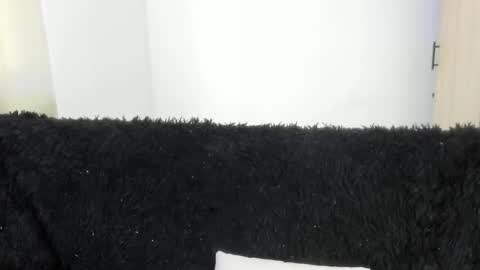 Snapshot of kerly_monroe chatting on October 16, 2025, 8:21 pm Kerly online show from October 16, 2025, 8:21 pm