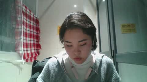 Jenny  online show from December 19, 2025, 11:39 am