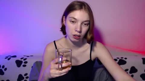 Snapshot of kesha_muah chatting on March 3, 2026, 4:02 pm kesha online show from March 3, 2026, 4:02 pm