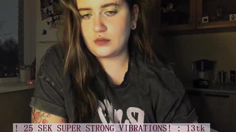 Snapshot of keshamoon chatting on March 1, 2025, 6:11 pm Kesha online show from March 1, 2025, 6:11 pm