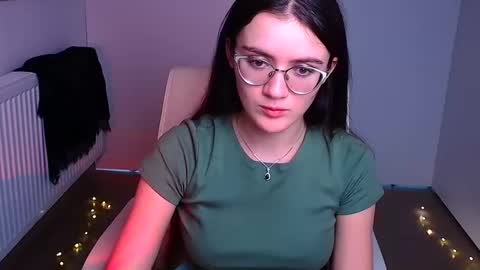 Snapshot of ketrin_pirsss chatting on December 21, 2024, 1:26 am Ketrin online show from December 21, 2024, 1:26 am