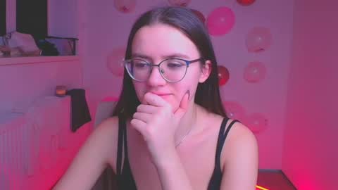 Snapshot of ketrin_pirsss chatting on February 13, 2025, 2:12 am Ketrin online show from February 13, 2025, 2:12 am