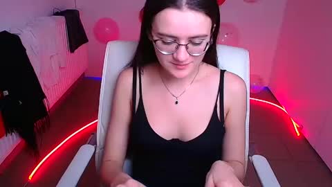 Snapshot of ketrin_pirsss chatting on February 13, 2025, 8:27 am Ketrin online show from February 13, 2025, 8:27 am