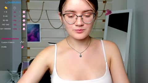 Snapshot of ketrin_pirsss chatting on September 11, 2025, 6:46 am Ketrin online show from September 11, 2025, 6:46 am