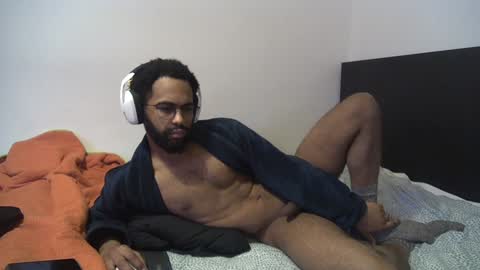 kevi4 online show from February 6, 2025, 3:06 am