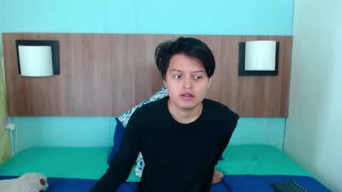 Snapshot of kevin_charless chatting on February 5, 2026, 11:04 am Kevin online show from February 5, 2026, 11:04 am