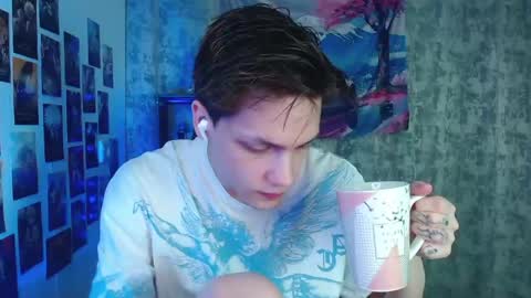 Snapshot of kevin_joestar chatting on May 17, 2026, 4:21 am Kevin online show from May 17, 2026, 4:21 am