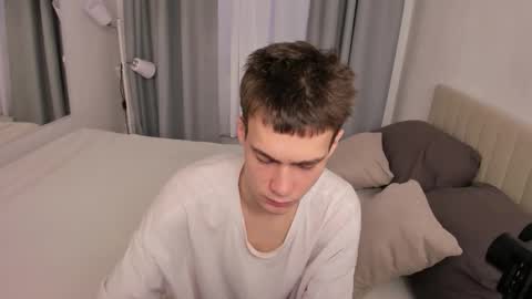 Snapshot of kevin_kess chatting on November 23, 2025, 11:10 am Ask me online show from November 23, 2025, 11:10 am