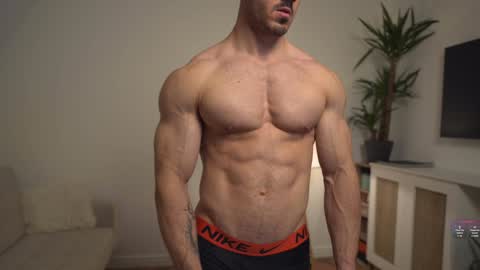 Snapshot of kevinandresxx chatting on December 2, 2024, 12:18 pm Kevin online show from December 2, 2024, 12:18 pm