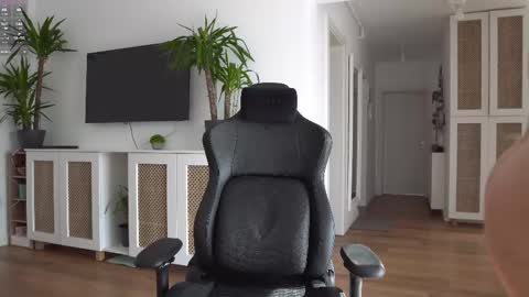 Snapshot of kevinandresxx chatting on February 28, 2025, 9:47 am Kevin online show from February 28, 2025, 9:47 am